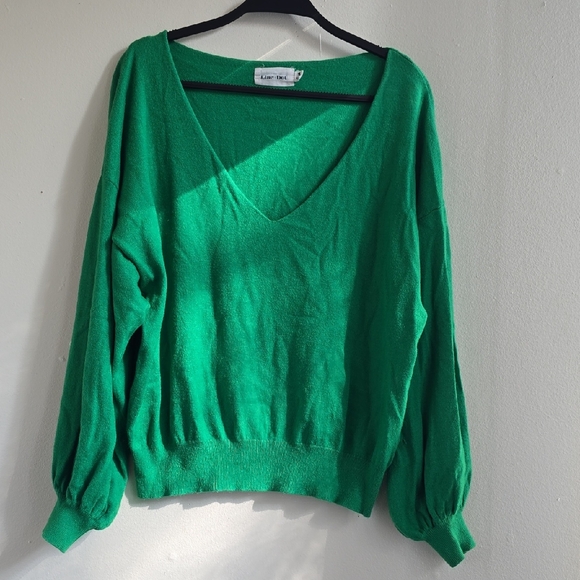 Line & Dot Sweaters - Line & Dot Emerald V-Neck Sweater